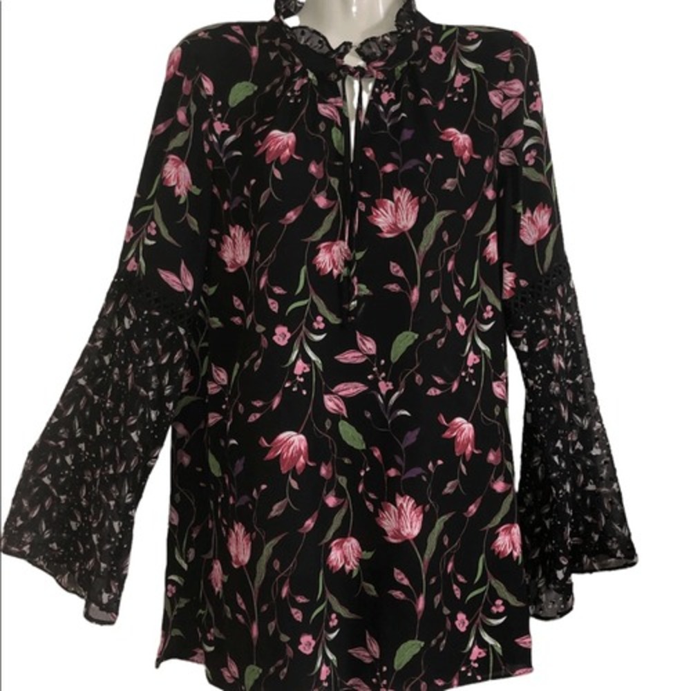 Fever top Sz Small floral flowy boho peasant ruffle neckline contrast sleeve NWT